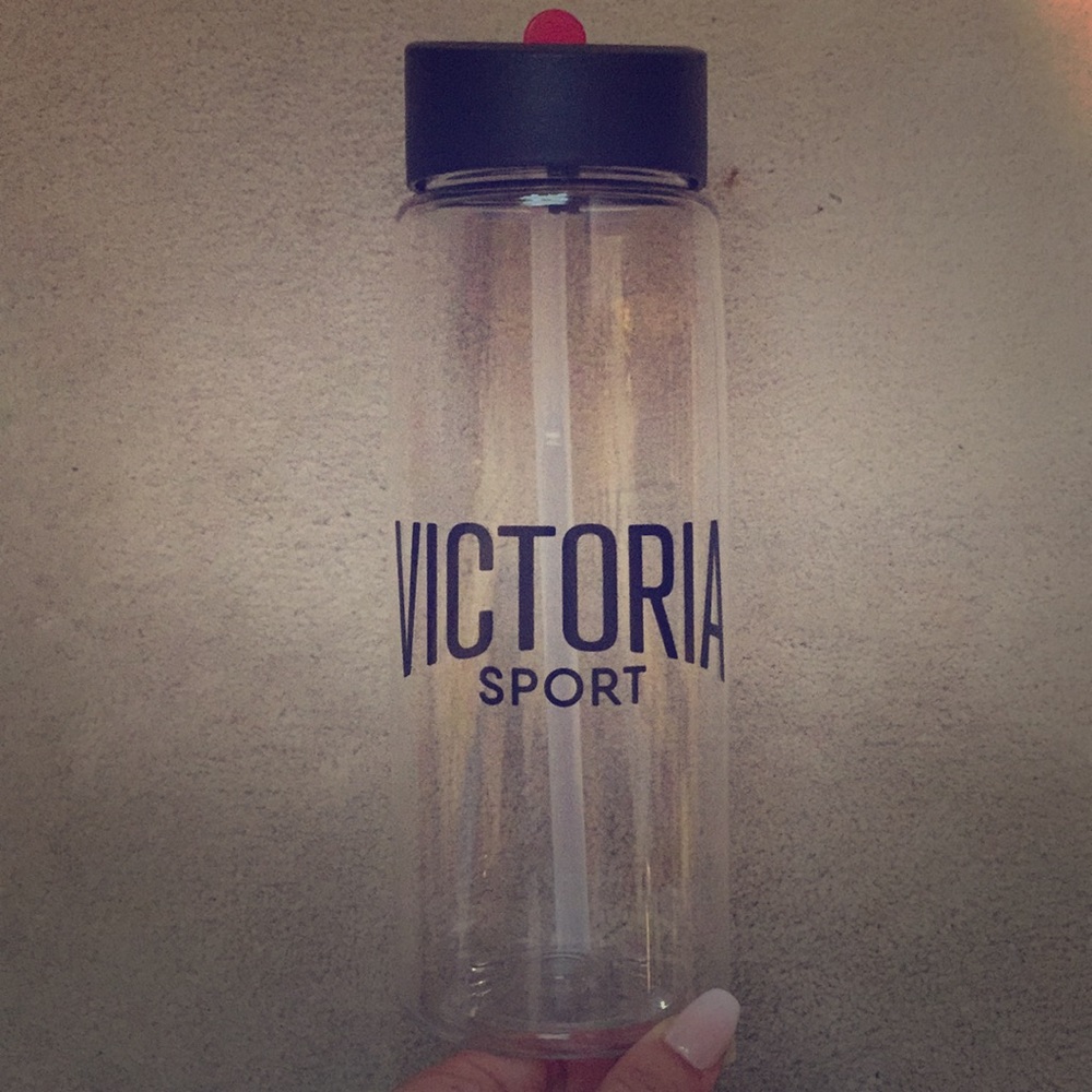 Brand new Victoria’s Secret sport water bottle